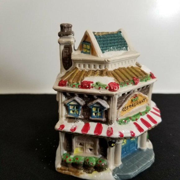 COBBLESTONE CORNERS 2004 Windham Lighted Restaurant - Pre-Owned - Picture 2 of 8